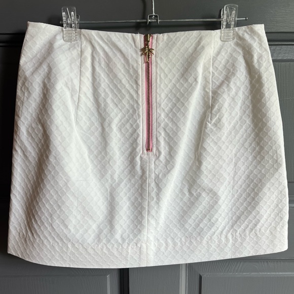 Lilly Pulitzer Tate Skirt - White Resort‎ Seeing Pink Elephants - Picture 3 of 3